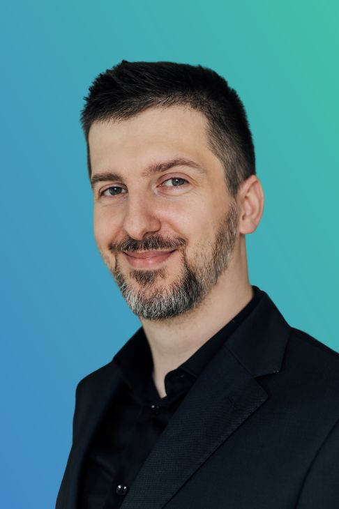 Krzysztof Marzec-Google Analytics-Heroify-expert